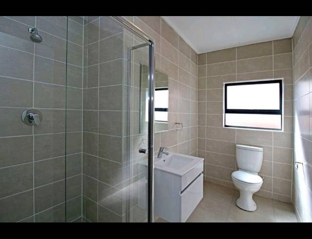 1 BEDROOM PROPERTY TO RENT IN LINBRO PARK
